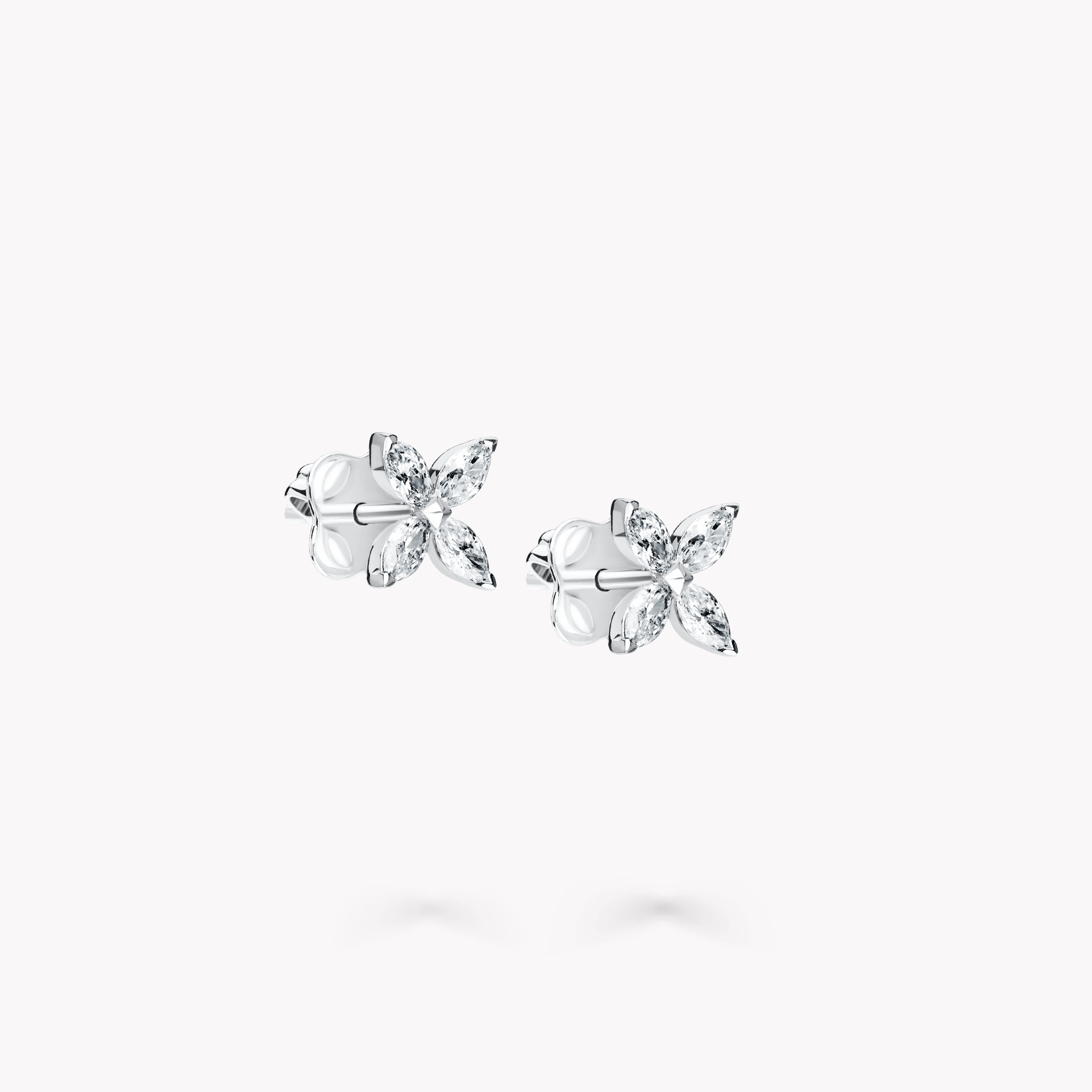Сережки з білого золота з діамантами Маркіз Base