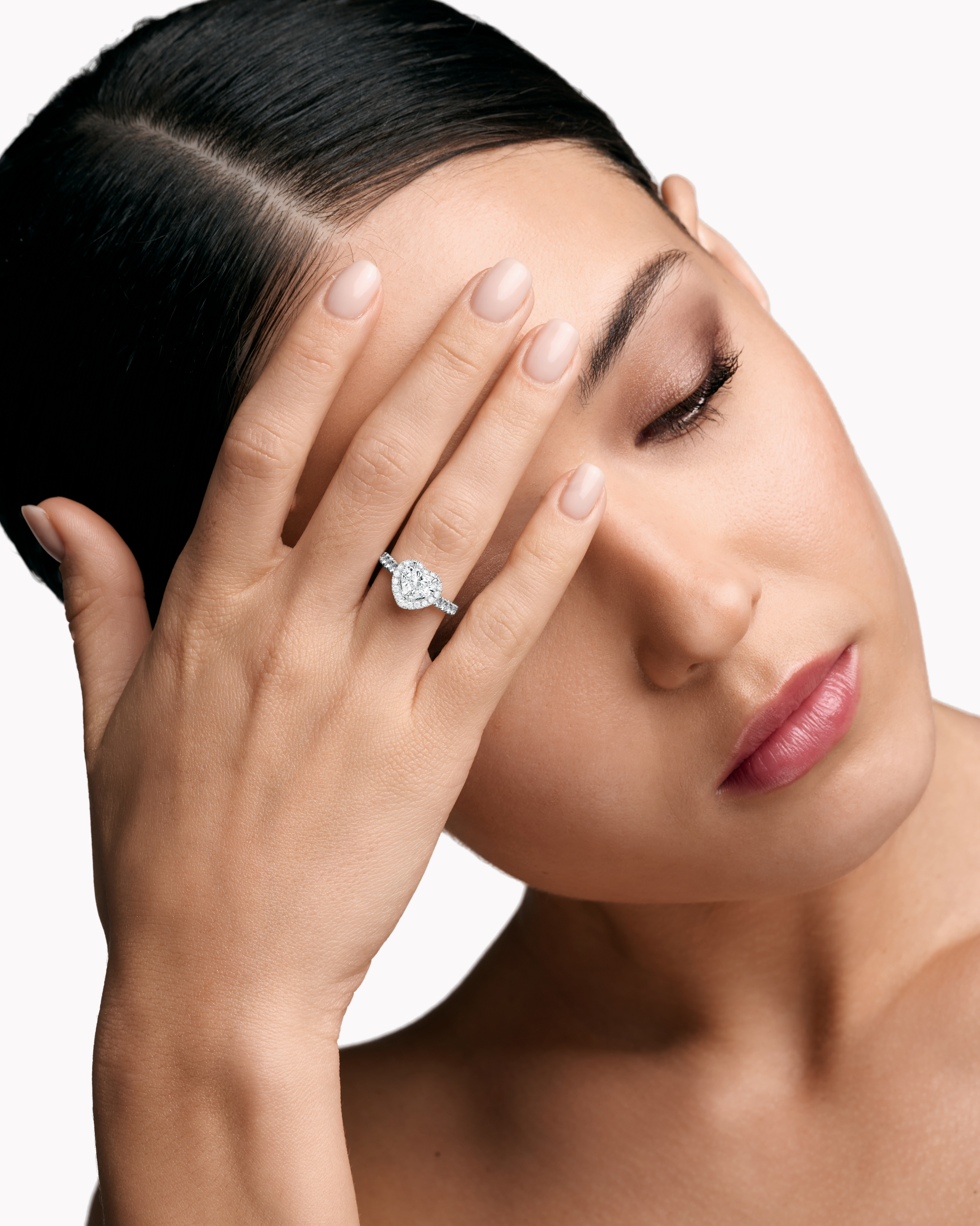 Каблучка з діамантом огранки сердце Legenda